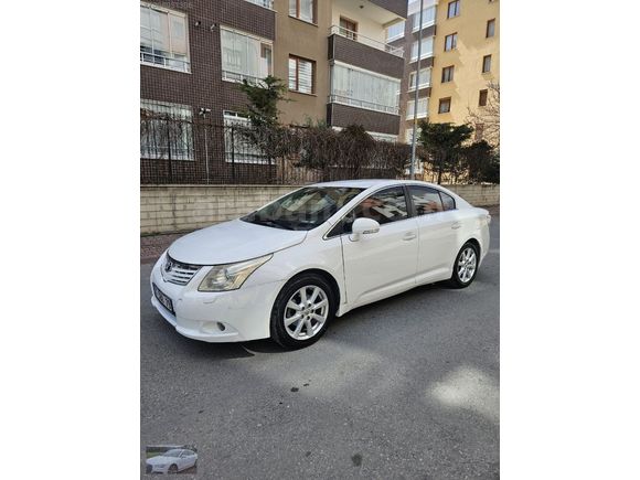 2011 Model Otomatik Avensis