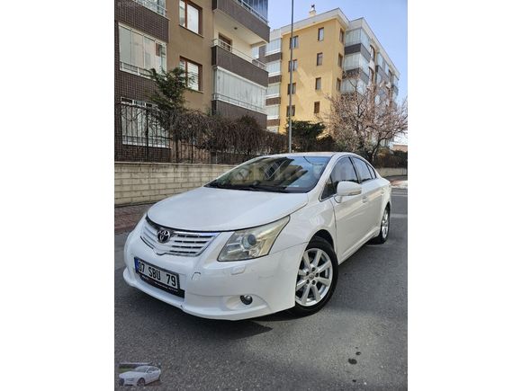 2011 Model Otomatik Avensis