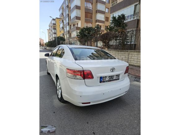 2011 Model Otomatik Avensis