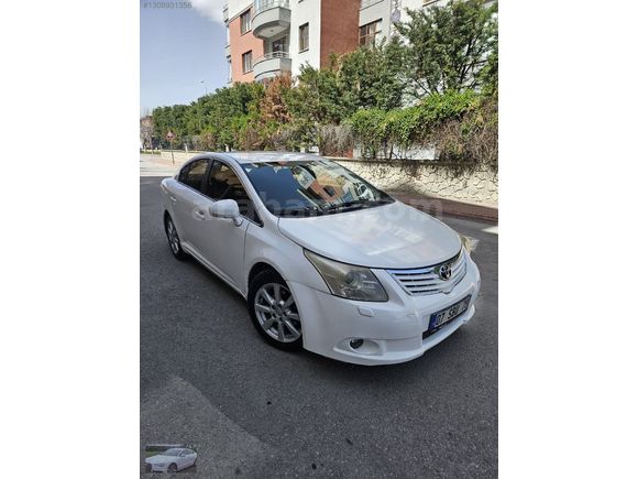 2011 Model Otomatik Avensis