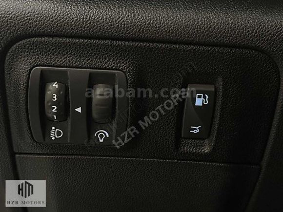 HZR MOTORS 2020 RENAULT MEGANE 1.5 BLUE DCİ TOUCH GERİ GÖRÜŞ
