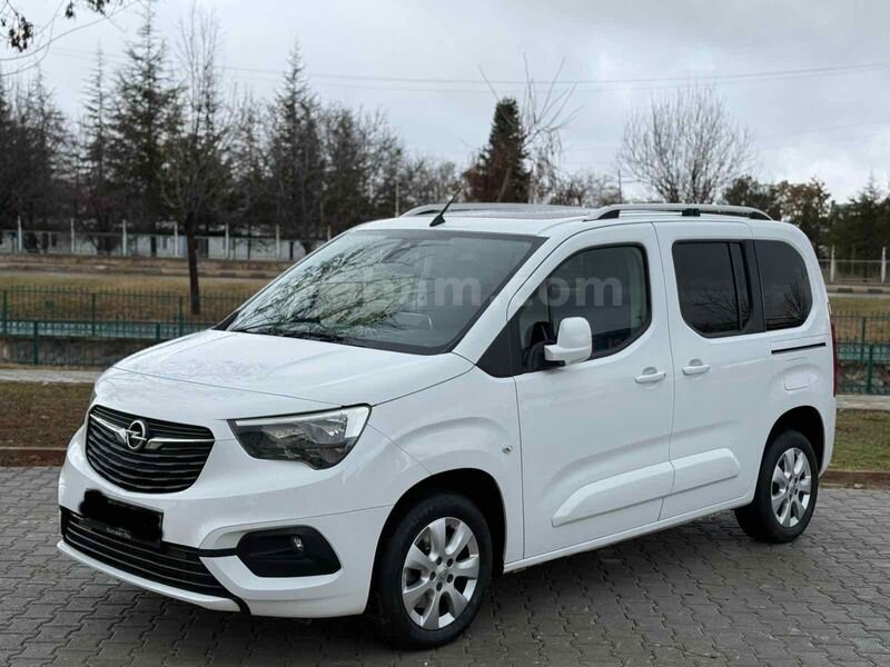 Galeriden Opel Combo 1.5 CDTI Excellence 2020 Model Ankara 115.000 km Beyaz