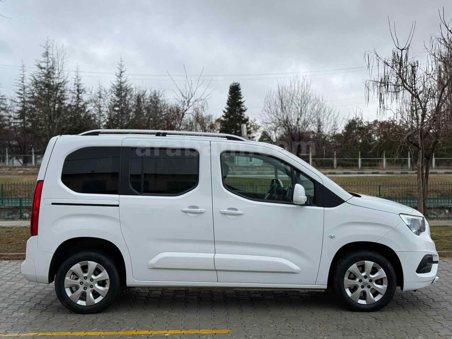 Galeriden Opel Combo 1.5 CDTI Excellence 2020 Model Ankara 115.000 km Beyaz 4