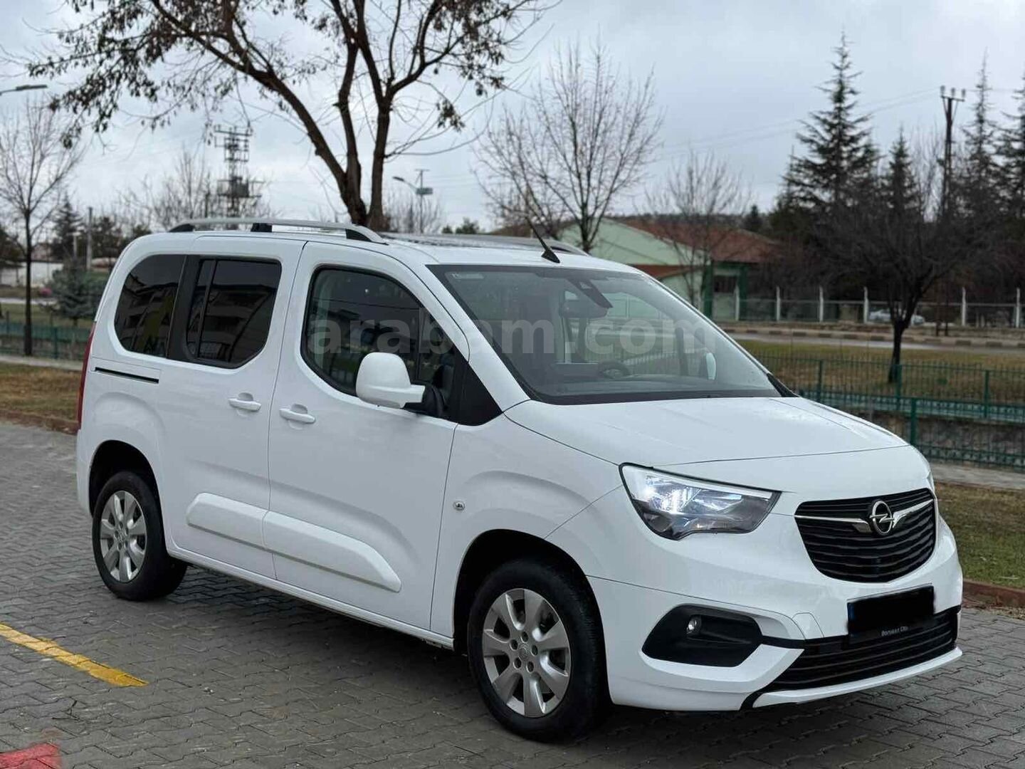 Galeriden Opel Combo 1.5 CDTI Excellence 2020 Model Ankara 115.000 km Beyaz 3