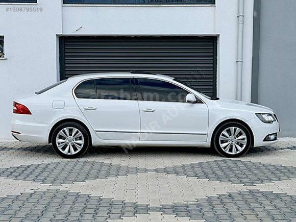 2014 Superb 4 K. Isıtma 360 Sensör Otm. Park Emsalsiz