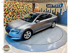 2017 Superb 1.6 Tdı Style Dsg 120Hp Hafızalı Koltuk~Taha Plaza