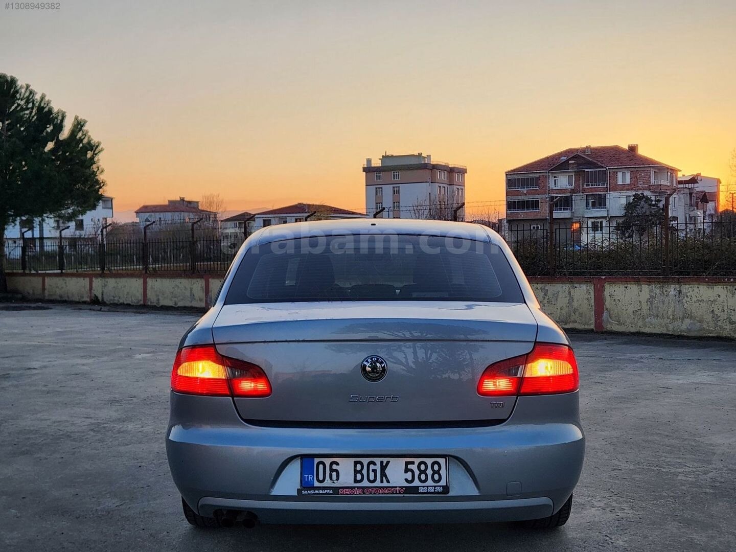 Galeriden Skoda SuperB 1.6 TDI Comfort 2012 Model Samsun 262.000 km Mavi 3