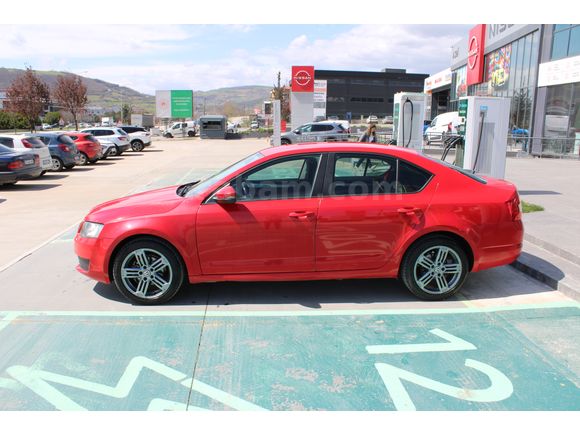 Skoda Octavia 1.6TDİ AMBİTİON