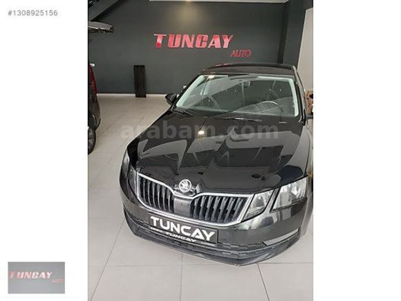 TUNCAY'DAN 2018 SKODA OCTAVİA 1.6 TDI OPTİMAL 284 BİN'DE