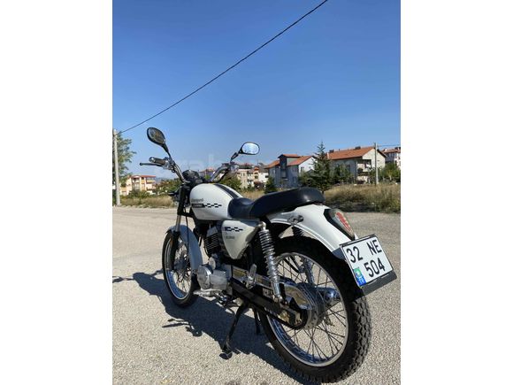 KLASİK MOTOR İLANDA…