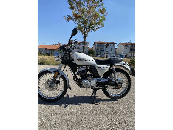 KLASİK MOTOR İLANDA…