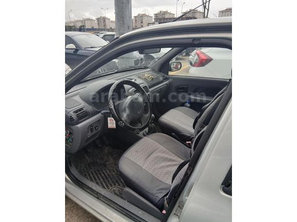 Sahibinden Renault Clio 1.4 RNA 2001 Model