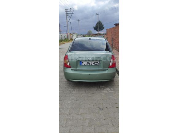 Sahibinden Hyundai Accent Era 1.4 Select 2007 Model  196.000 km Yeşil