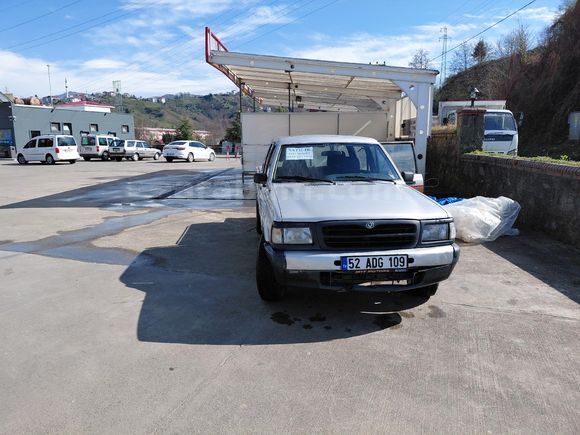 Sahibinden Mazda B2500 2.5 D 1998 Model