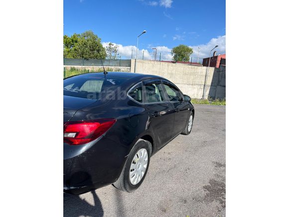 Sahibinden Opel Astra 1.6 Business 2015 Model  240.000 km Siyah