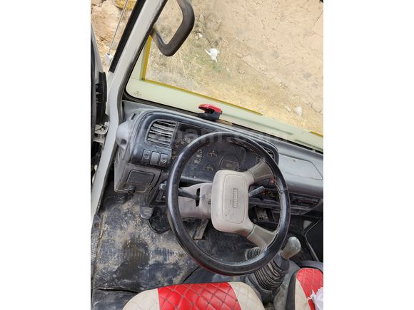 Sahibinden Isuzu NKR 5.5 E 04 