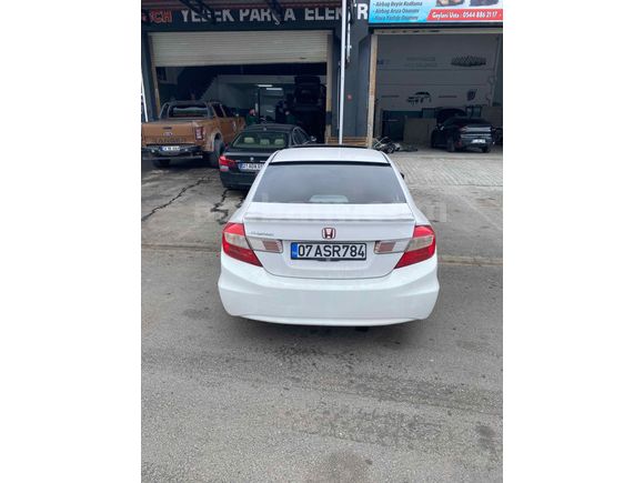 Sahibinden Honda Civic 1.6i VTEC ECO Elegance 2012 Model 