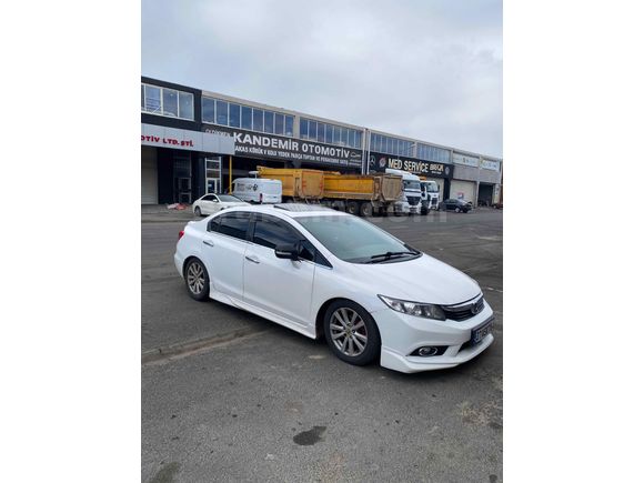 Sahibinden Honda Civic 1.6i VTEC ECO Elegance 2012 Model 