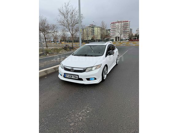 Sahibinden Honda Civic 1.6i VTEC ECO Elegance 2012 Model 