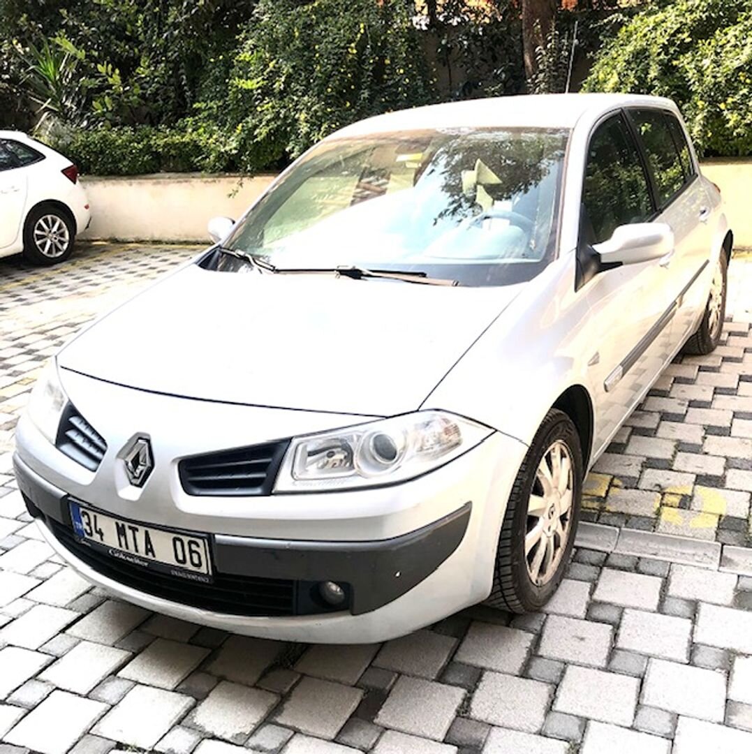 Sahibinden Renault Megane 1.6 Expression 2006 Model İstanbul 43.536 km Gri (metalik) 2