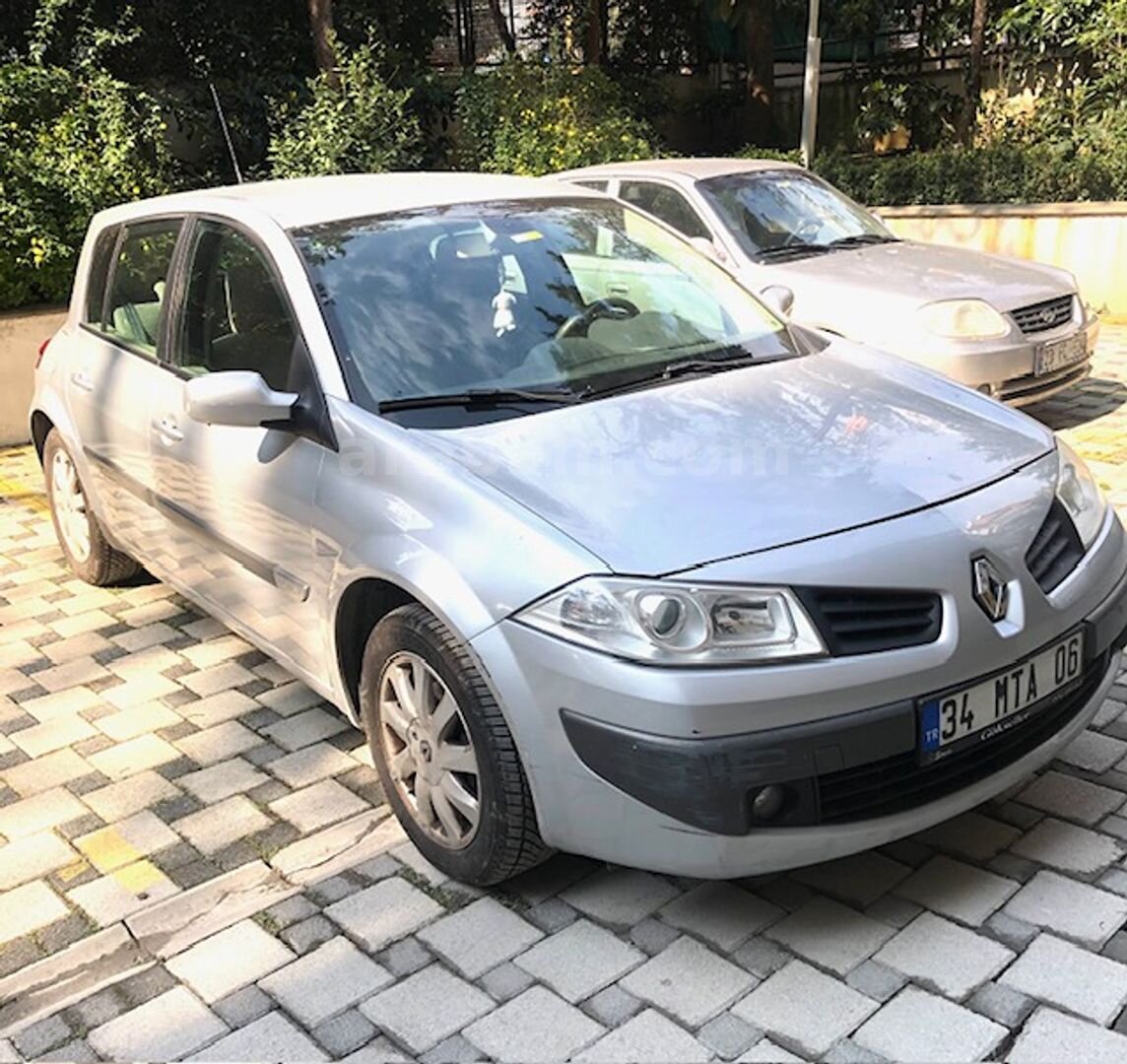 Sahibinden Renault Megane 1.6 Expression 2006 Model İstanbul 43.536 km Gri (metalik) 4