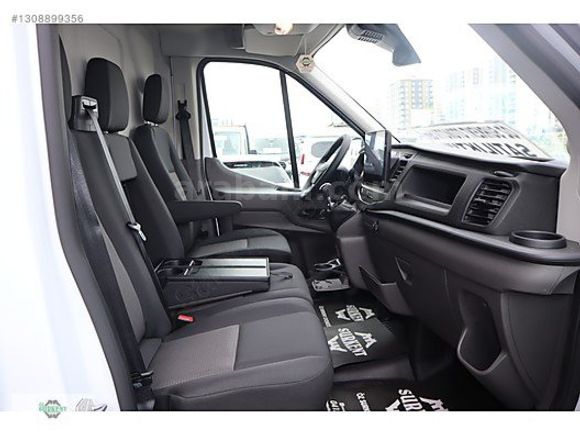 Öz Surkent Oto'dan 2025 350ED Panelvan ParkPaket+Bi-Xenon %20KDV