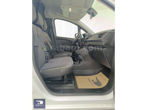 ""DERYA GRUP'tan""2024 RENAULT KANGOO 1.5 EQUİLİBRE DİZEL MANUEL