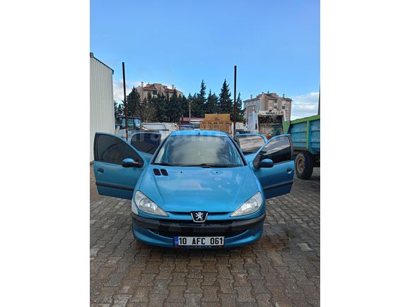 Sahibinden Peugeot 206 1.4 XR 2000 Model