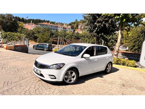 Sahibinden Kia Ceed 1.6 CRDi Motion 2011 Model 