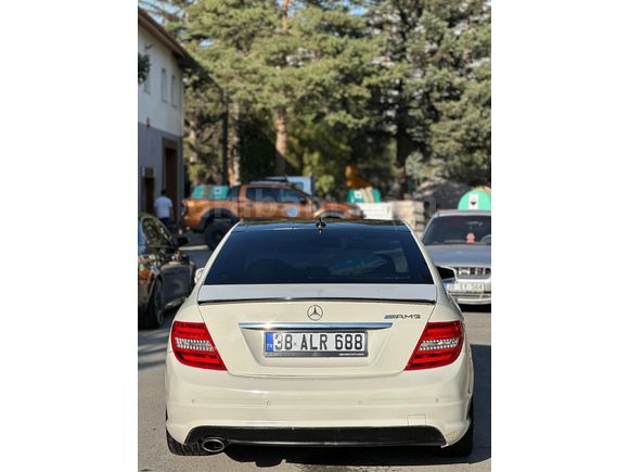 Sahibinden Mercedes - Benz C 180 Kompressor BlueEFFICIENCY AMG 2010 Model