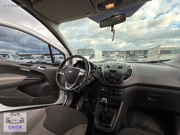ÇAĞIR AUTODAN 2022 FORD COURİER