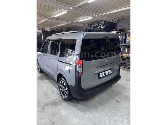 Sahibinden Ford Tourneo Courier 1.0 EcoBoost Titanium 2025 Model 