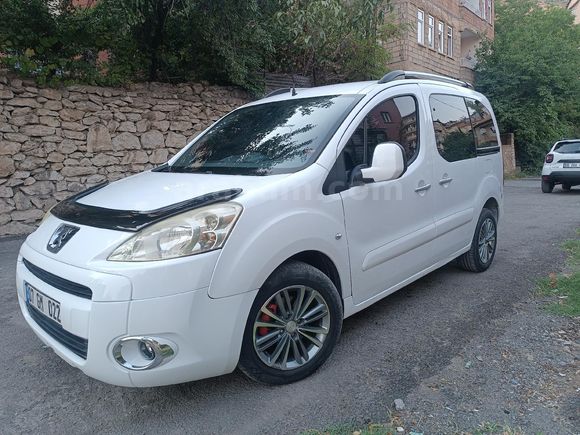 Sahibinden Peugeot Partner 1.6 HDI Adventure 2011 Model  310 km Beyaz