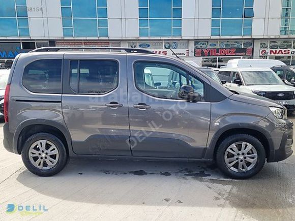 DELİL'DEN 2023 MODEL 74 BİN KM DE ALLURE PAKET HATASIZ RİFTER