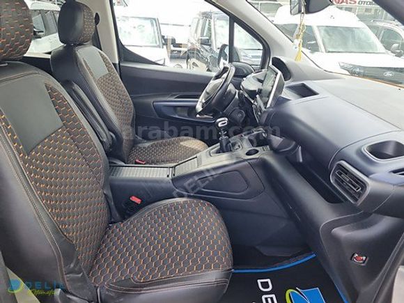 DELİL'DEN 2023 MODEL 74 BİN KM DE ALLURE PAKET HATASIZ RİFTER