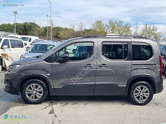 DELİL'DEN 2023 MODEL 74 BİN KM DE ALLURE PAKET HATASIZ RİFTER