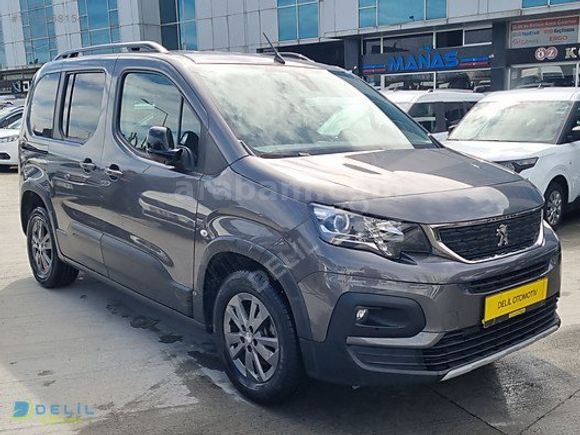 DELİL'DEN 2023 MODEL 74 BİN KM DE ALLURE PAKET HATASIZ RİFTER