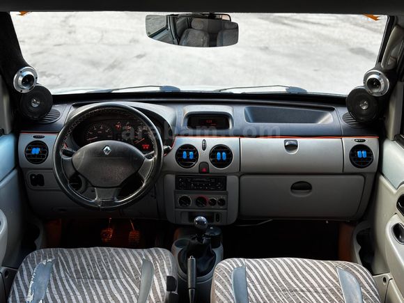 10 senelik Sahibinden OTOMOBİL RUHSATLI!!! 1.5 dci kangoo