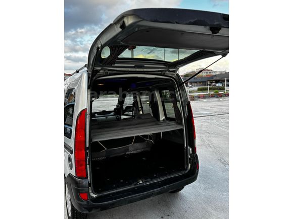 10 senelik Sahibinden OTOMOBİL RUHSATLI!!! 1.5 dci kangoo