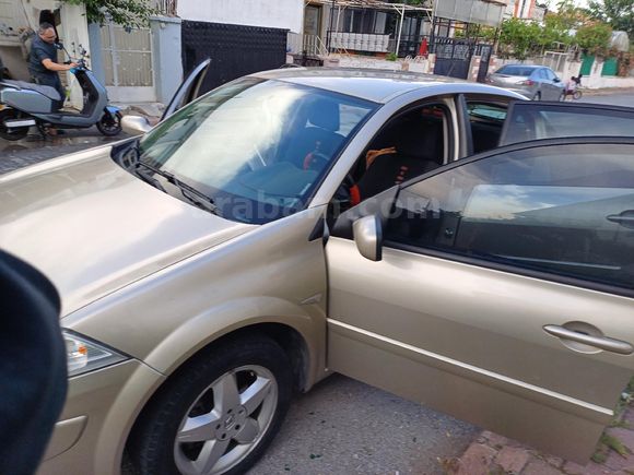 Sahibinden Renault Megane 1.5 dCi Extreme 2008 Model  212.000 km Kahverengi