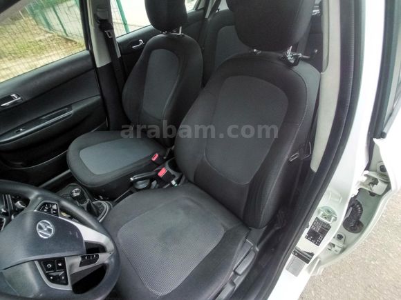 Sahibinden Hyundai i20 1.2 D-CVVT Sense 2013 Model  118.000 km Beyaz