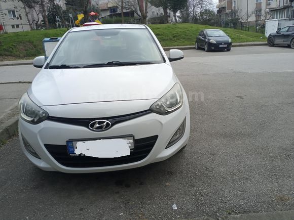 Sahibinden Hyundai i20 1.2 D-CVVT Sense 2013 Model  118.000 km Beyaz