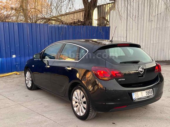 Sahibinden Opel Astra 1.6 Cosmo 2011 Model 