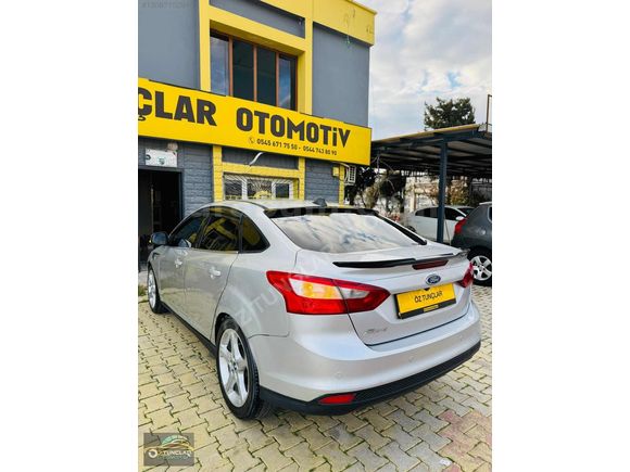 2011 FORD FOCUS lll YENİ KASA TİTANYUM X EN DOLUSU