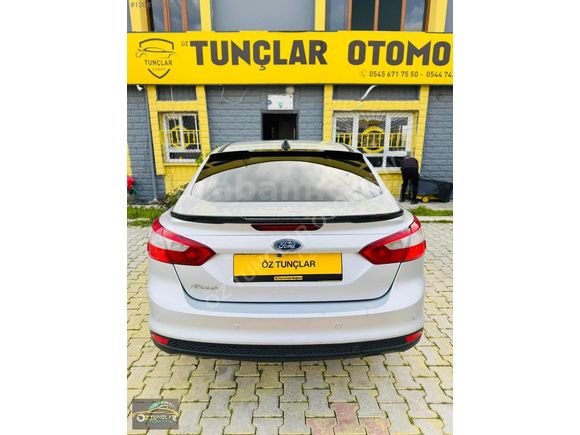 2011 FORD FOCUS lll YENİ KASA TİTANYUM X EN DOLUSU