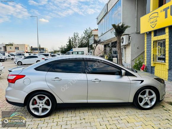 2011 FORD FOCUS lll YENİ KASA TİTANYUM X EN DOLUSU