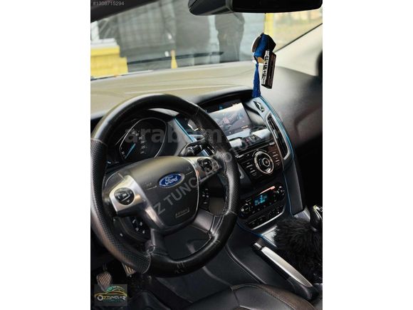 2011 FORD FOCUS lll YENİ KASA TİTANYUM X EN DOLUSU