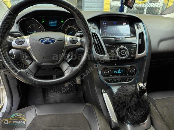 2011 FORD FOCUS lll YENİ KASA TİTANYUM X EN DOLUSU