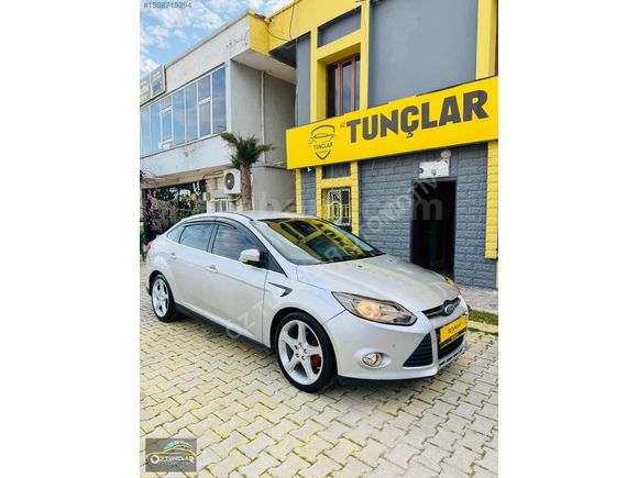 2011 FORD FOCUS lll YENİ KASA TİTANYUM X EN DOLUSU