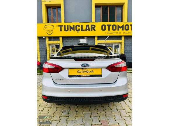 2011 FORD FOCUS lll YENİ KASA TİTANYUM X EN DOLUSU